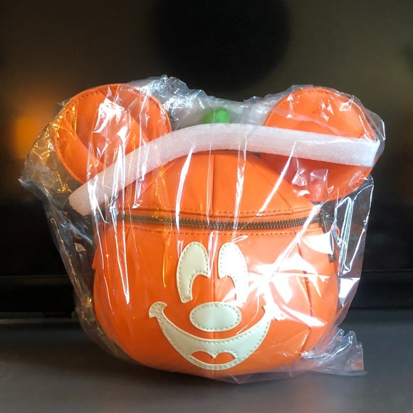 Loungefly Disney Mickey-O-Lantern Crossbody READ DESCRIPTION - Picture 1 of 12